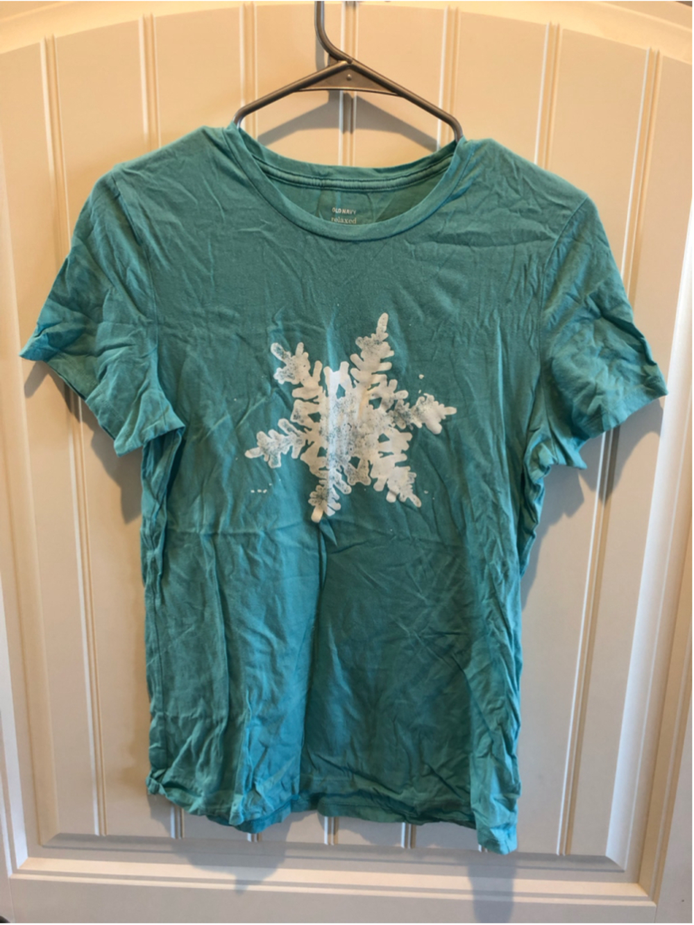 *4 For $25* Women's Old Navy Snowflake Graphic Tee, Size S